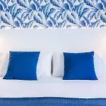 Teresita Mogamar Beachfront Apartment *